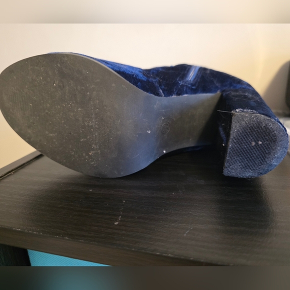 Steve Madden Velvet Ankle Boots - Picture 5 of 5